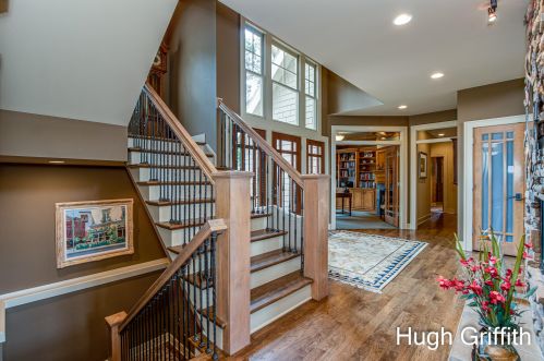 2041 Tall Pne Dr, Grand Rapids MI exterior