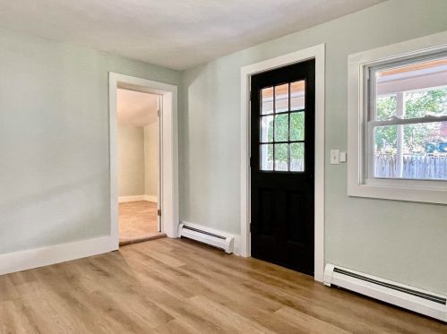 9 Washington St, Concord NH 03301-4172 exterior