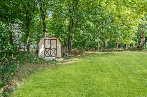 9 Toomey Dr, Poughkeepsie NY 12603-4215 exterior