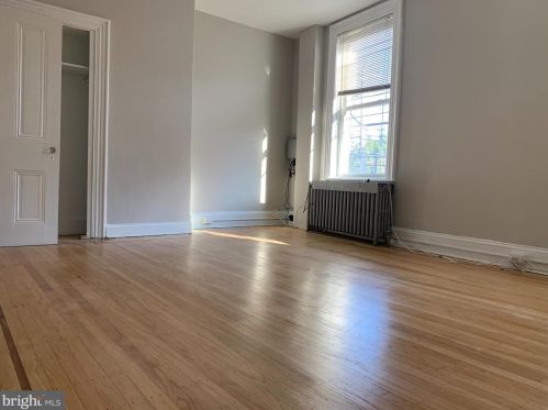 405 Fairmount Ave, Philadelphia PA 19123-2809 exterior