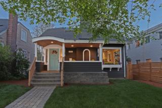 7526 Roosevelt Way, Seattle WA  98115-4221 exterior