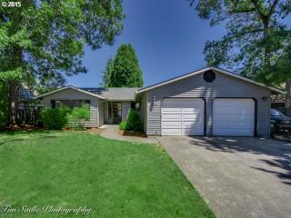 16310 Oakhurst Ct, Portland, OR 97267-5161