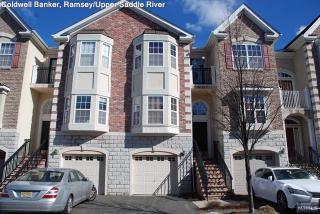 93 Osprey Ct, Secaucus NJ  07094-2935 exterior