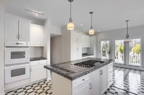 1709 Beaver Grade Rd, Moon Twp PA 15108-3103 exterior