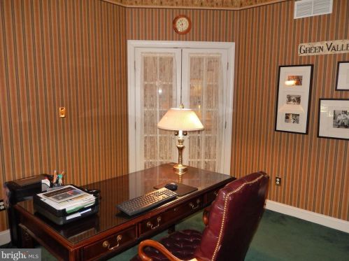 112 Parkview Cir, Media PA 19063-6317 exterior