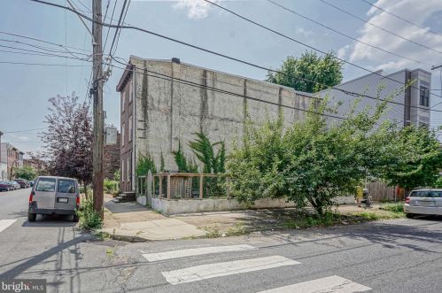 2202 Cumberland St, Philadelphia PA 19125-2204 exterior