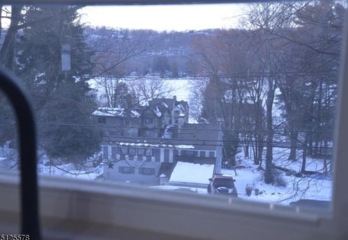 369 Shore Trl, Sparta NJ  07871-2045 exterior