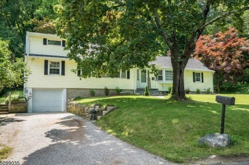 45 Summit Trl, Sparta NJ  07871-1430 exterior