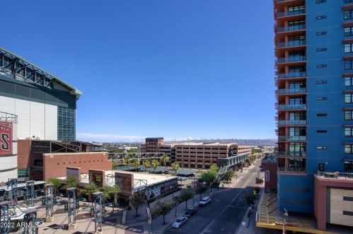 310 4th St, Phoenix AZ  85004-0610 exterior