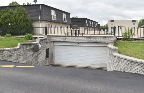 4119 Cherrywood Ln, Milwaukee WI 53209-1004 exterior