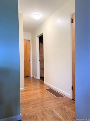 2 Euclid Ave, Middletown NY 10940-6824 exterior