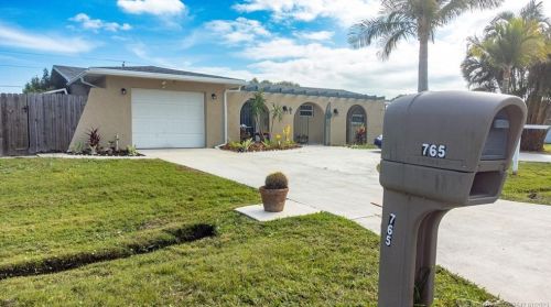 765 Byron St, Fort Pierce FL 34983-1921 exterior