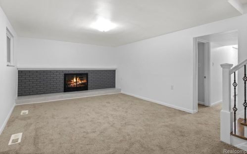 421 Beech Daly St, Dearborn Heights MI  48125-1000 exterior