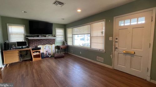 8910 Glenville Rd, Silver Spring, MD 20901-3874