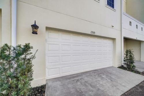 1709 Prospect Ave, Orlando FL 32814-6373 exterior