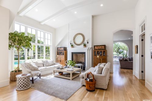 1918 Siesta Dr, Sandy, UT 84093-6242