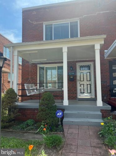 5296 Chillum Pl, Washington DC  20011-6418 exterior