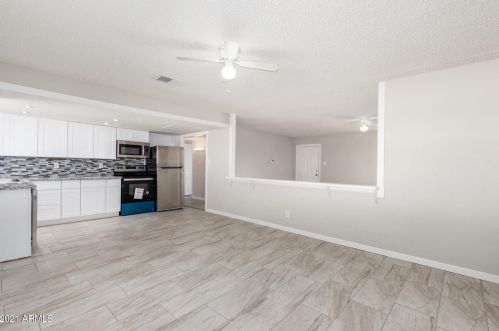 6110 Earll Dr, Phoenix AZ 85033-5841 exterior