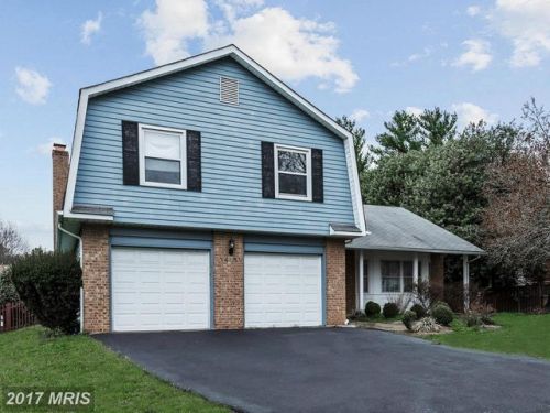 1405 Longhill Dr, Rockville MD  20854-2647 exterior