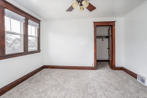 1035 Idaho St, Milwaukee WI 53207-2409 exterior