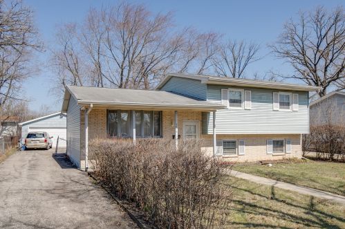 2816 Wall Ave, Waukegan IL 60087-3507 exterior