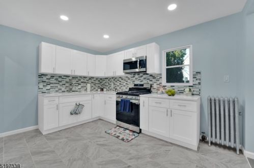 33 Liberty St, Town Center NJ 07052-5501 exterior