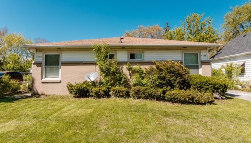 4736 Eggert Pl, Milwaukee WI  53218-4463 exterior