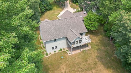 1811 Starr View Ln, Middlevle MI  49333-8066 exterior