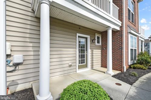 611 Darby Ct, Hummelstown, PA 17036-7202