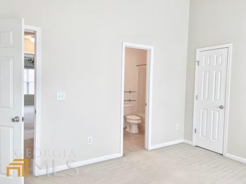 1217 Liberty Pkwy, Atlanta GA  30318-9392 exterior