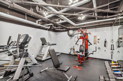 1464 Michigan Ave, Chicago IL  60605-3711 exterior