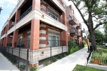 4755 Kilbourn Ave, Chicago, IL 60630-4090