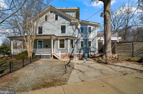 7105 Carroll Ave, Silver Spring, MD 20912-4637