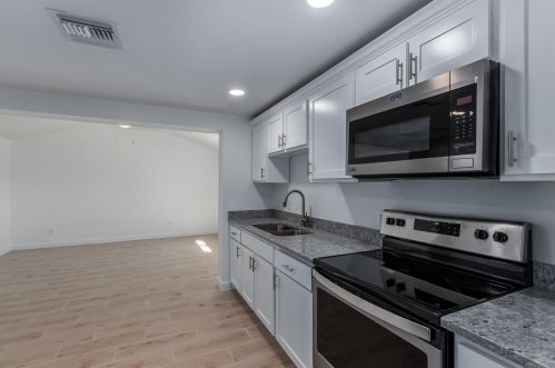 733 Louisiana St, Tucson AZ  85706-1239 exterior