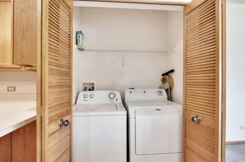 819 Duvall Dr, Bull Valley IL 60098-7019 exterior