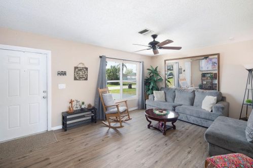 117 Ray Ave, Fort Pierce FL  34983-3045 exterior