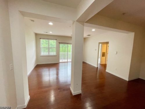 426 Tower Blvd, Piscataway NJ  08854 exterior