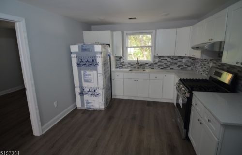 59 6 St, Paterson NJ 07508-2121 exterior