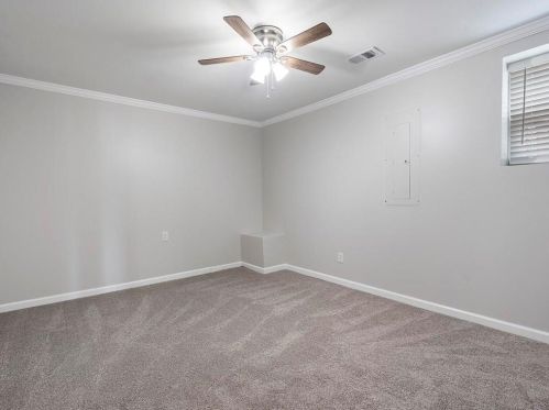 8474 Lake Dr, Lithonia GA  30039-6562 exterior