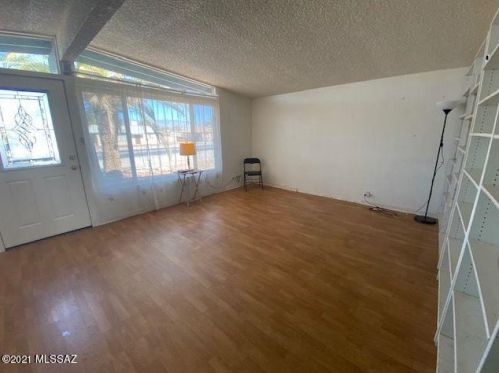 6152 29th St, Tucson, AZ 85711-6814