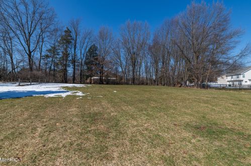 10400 Roger St, Kalamazoo MI 49002-7185 exterior