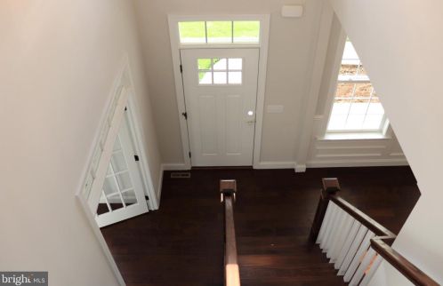 1080 Greenview Dr, Lancaster, PA 17601-4998