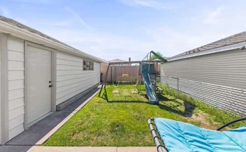 5016 Ridgewood Ave, Chicago IL 60706-2807 exterior