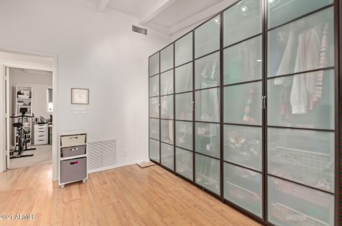 4027 45 Pl, Phoenix AZ 85050-6843 exterior