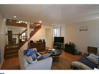 942 Randolph St, Philadelphia PA  19123-1408 exterior