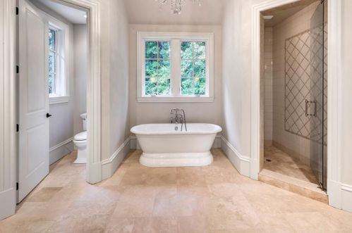 4200 Glengary Dr, Atlanta GA  30342-3508 exterior