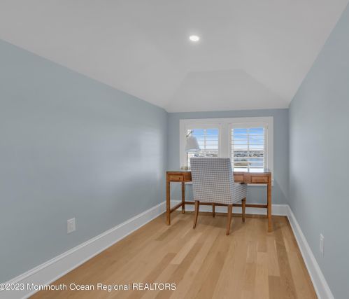 400 Newark Ave, Point Pleasant Beach NJ 08742-4141 exterior