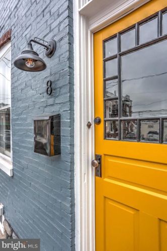 8 Caroline St, Lancaster, PA 17603-5104