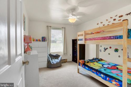 484 Columbus Ave, Littlestown PA 17340-1516 exterior