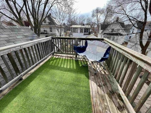 2133 Washington Ave, Madison WI 53704-5208 exterior